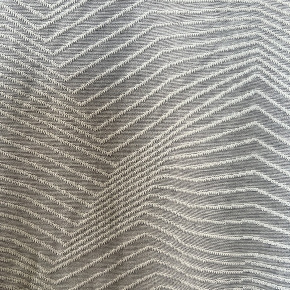 Geometric Pattern Grey Tee - Picture 2 of 4